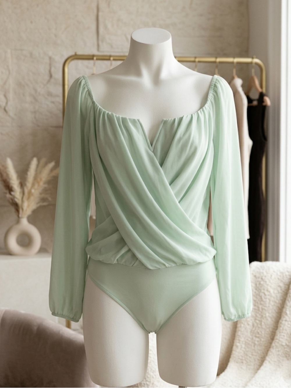Guess Draped Surplice Bodysuit – XL | Soft‑Girl | Minimalist Elegance | Pastel |